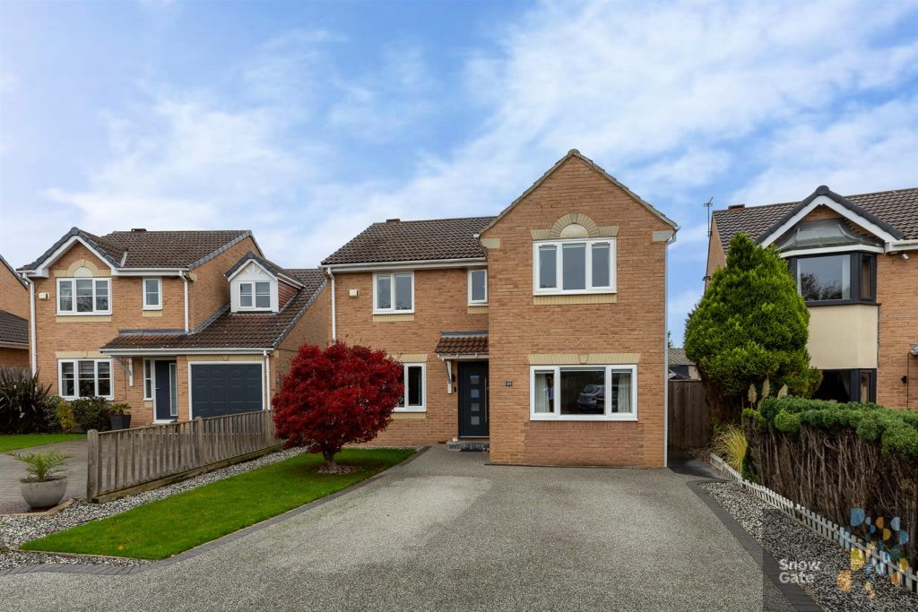 Richmond Park Avenue, Roberttown