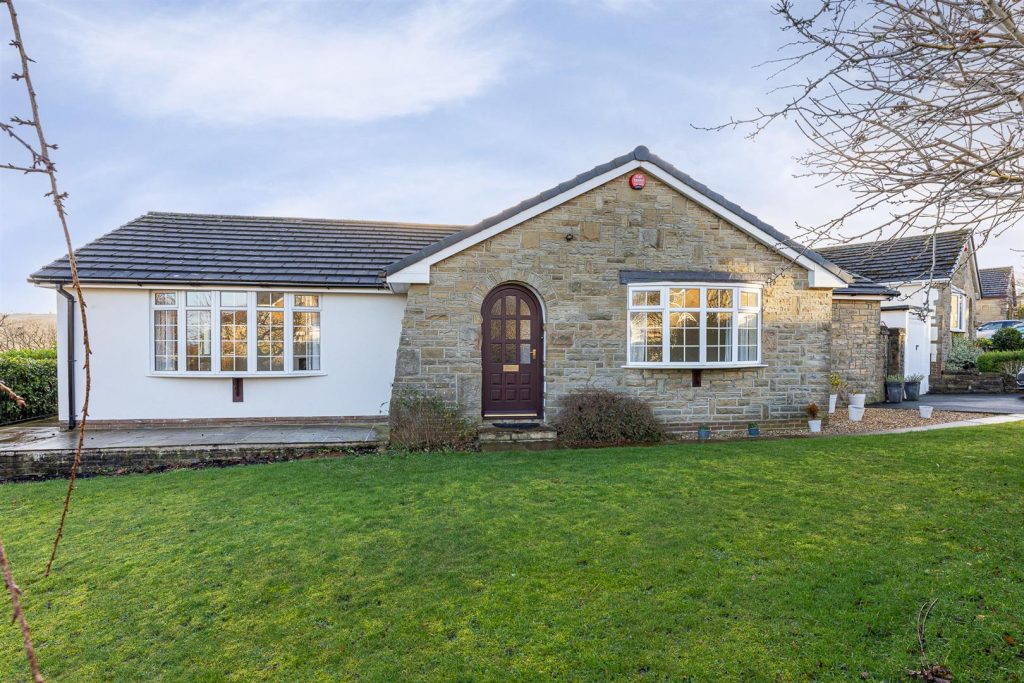 Farfield Avenue, Hepworth, Holmfirth HD9