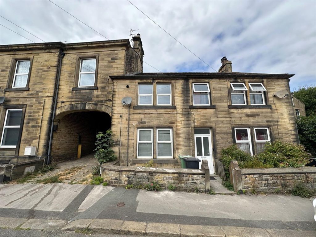 Woodhead Road, Holmbridge, Holmfirth HD9