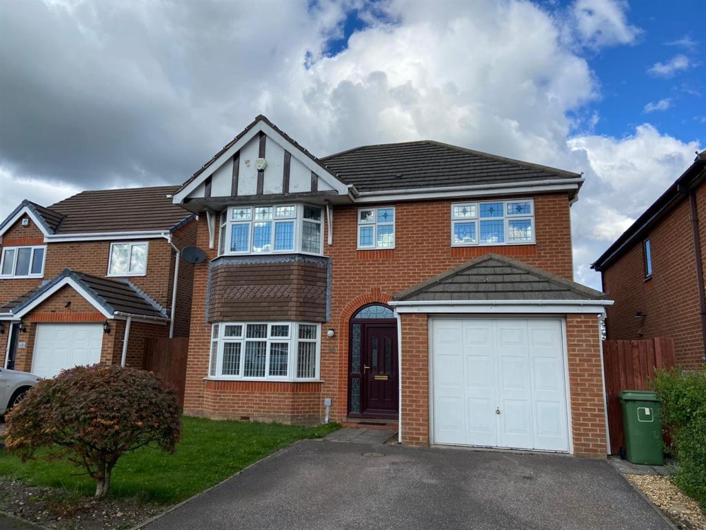 Greenfield Crescent, Grange Moor WF4