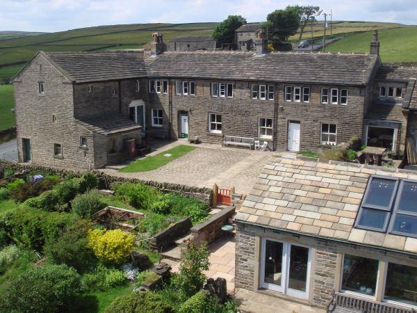 Greengates Road, Lower Greengates, Holmfirth HD9